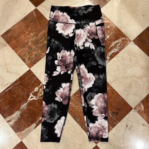 Old Navy Pants - **Active Wear Sale** Old Navy Pink and black Rose Print Leggings Size Large